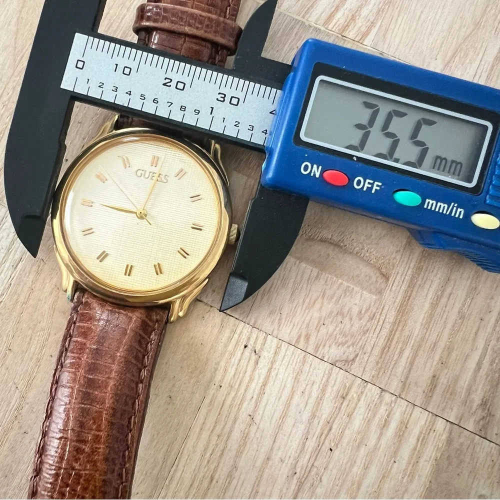 Guess retro gold tone brown leather dress watch NEW BATTERY